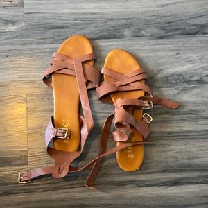 BROWN SANDALS